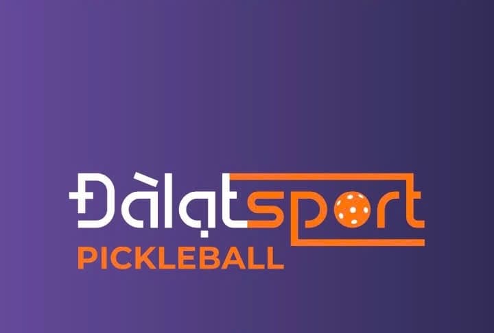 Social game together at Dalat sport pickleball