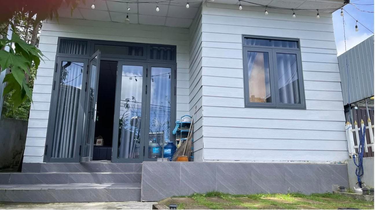Two-Bedroom House near Bao Dai 3