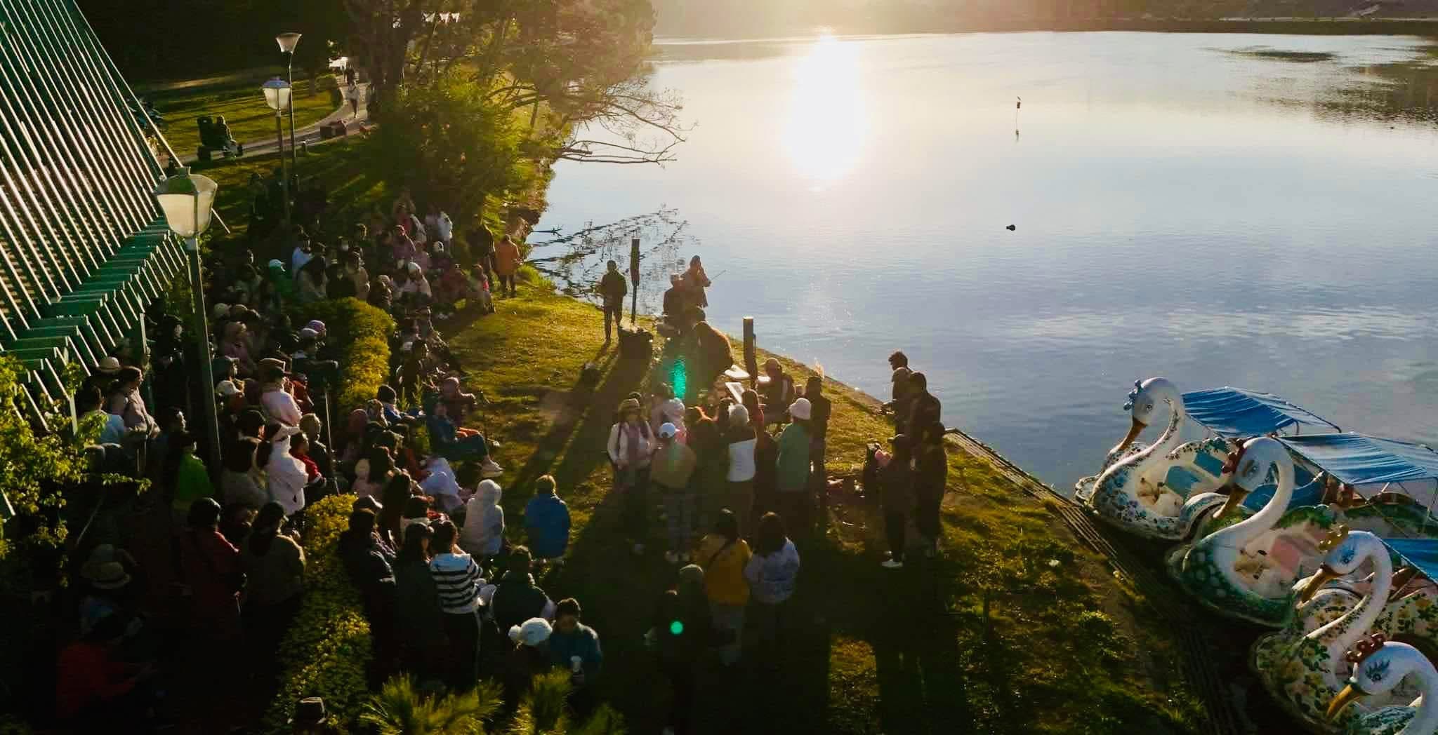 Dalat5am show - Sunday Feb 8