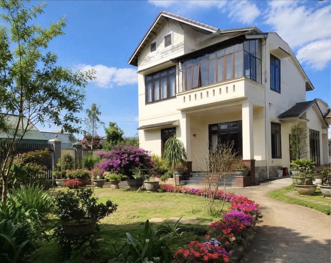 Four-Bedroom Garden House on Nguyen An Ninh